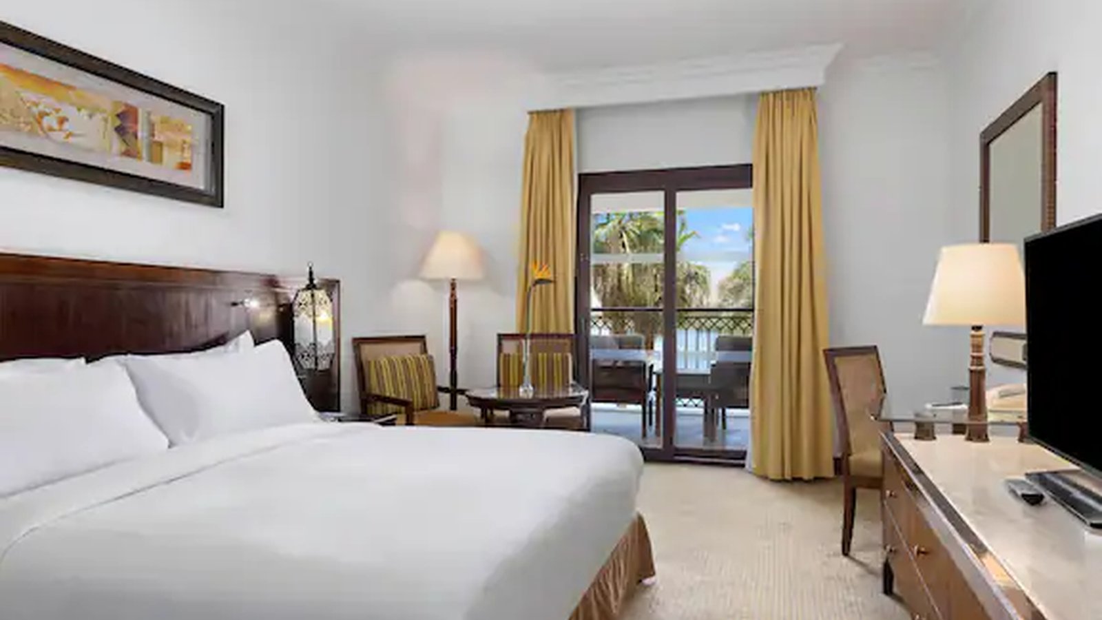 Hilton Luxor Resort & Spa