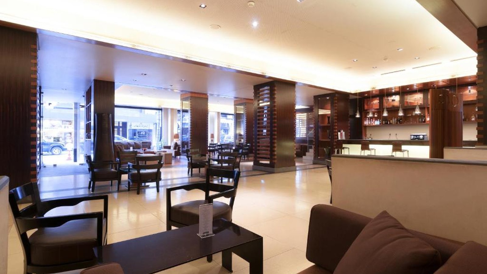 Le Commodore Hotel