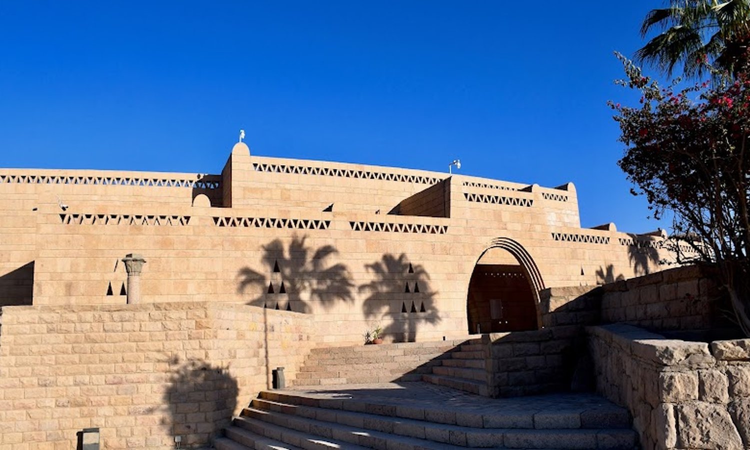 Egypt Super Deluxe 14 days - 13 Nights Upscale Cruise Luxor