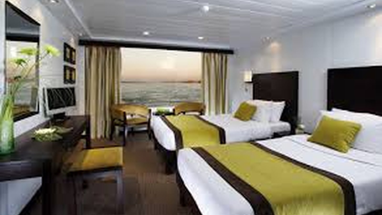 Movenpick MS Royal Lily