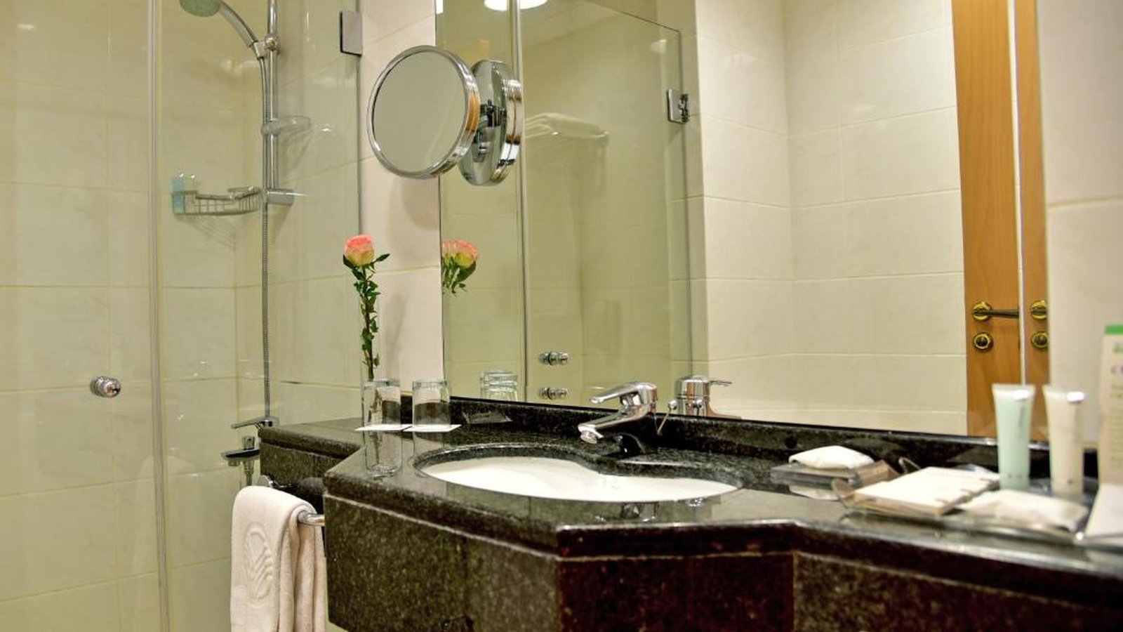 Gefinor Rotana
