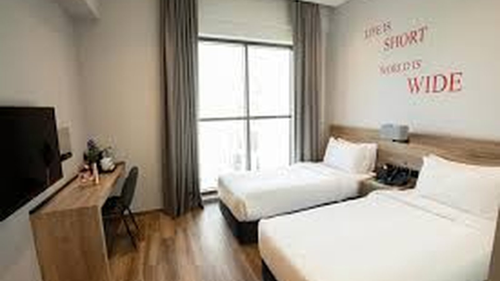 Kingsgate Canal Hotel