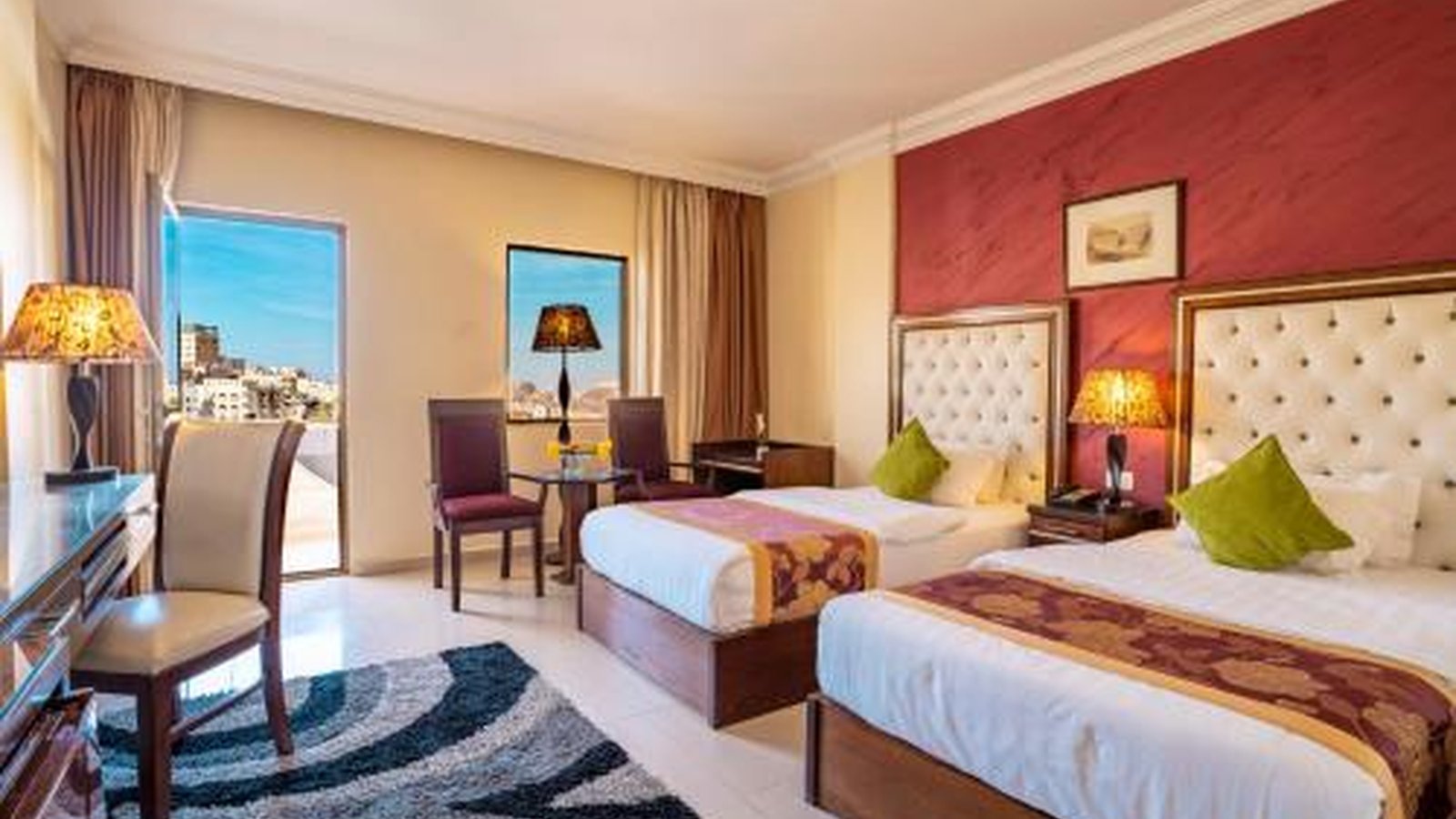 P Qauttro hotel